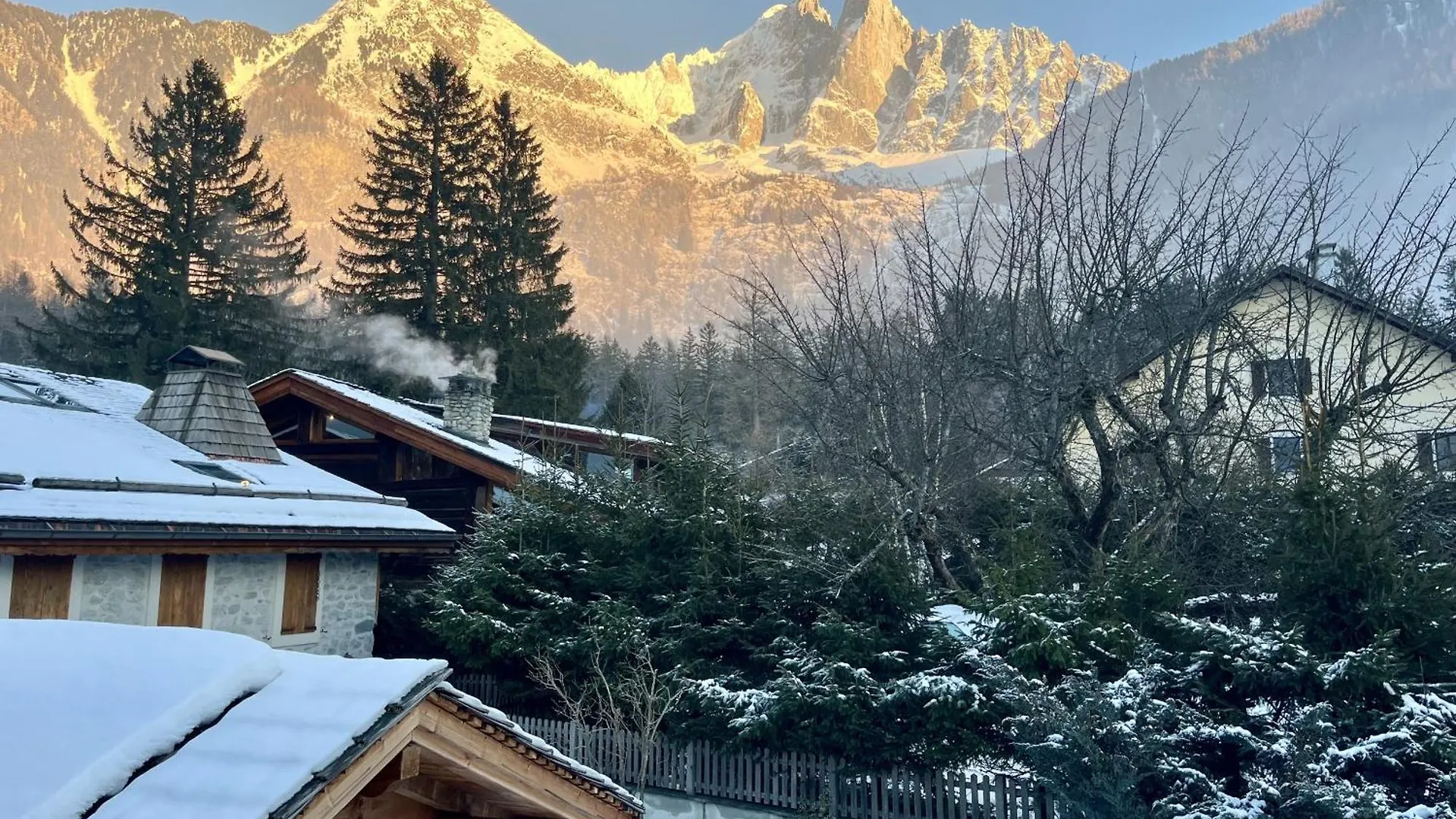 Le Chaney - T2 Dans Chalet - Massif Du Mont-Blanc Chamonix